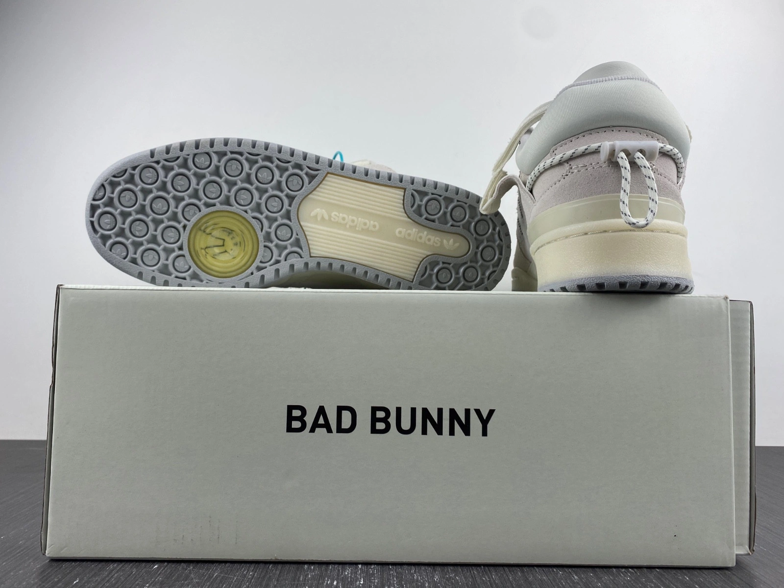 adidas Forum Buckle Low Bad Bunny Last Forum  HQ2153