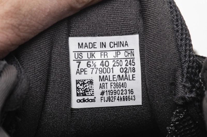 adidas Yeezy 500 Utility Black  F36640