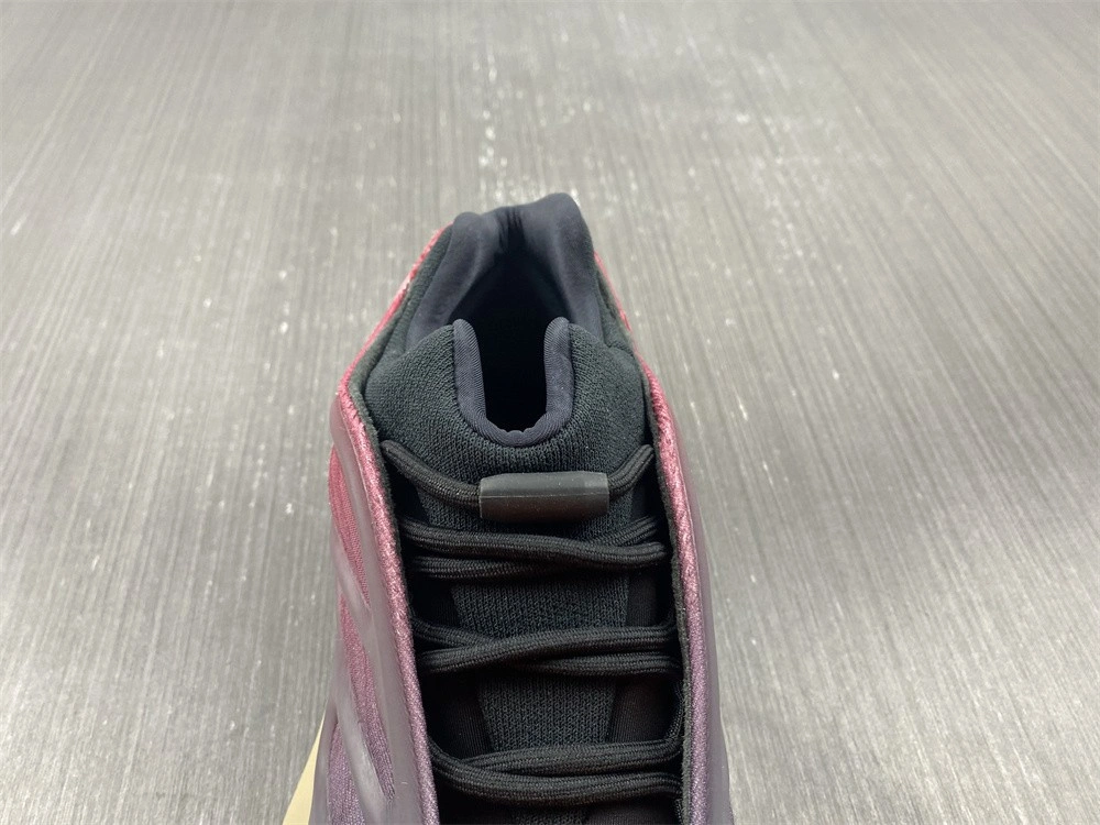adidas Yeezy 700 V3 Fade Carbon - GW1814