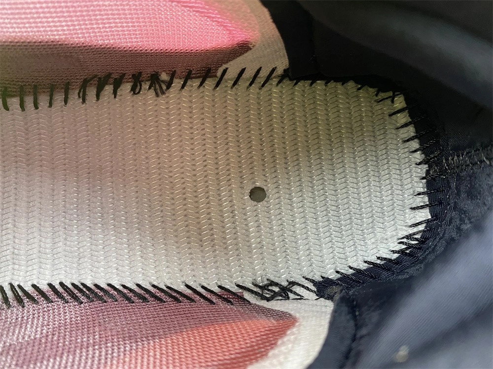 adidas Yeezy 700 V3 Fade Carbon - GW1814