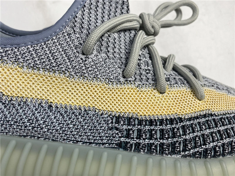 adidas Yeezy Boost 350 V2 
