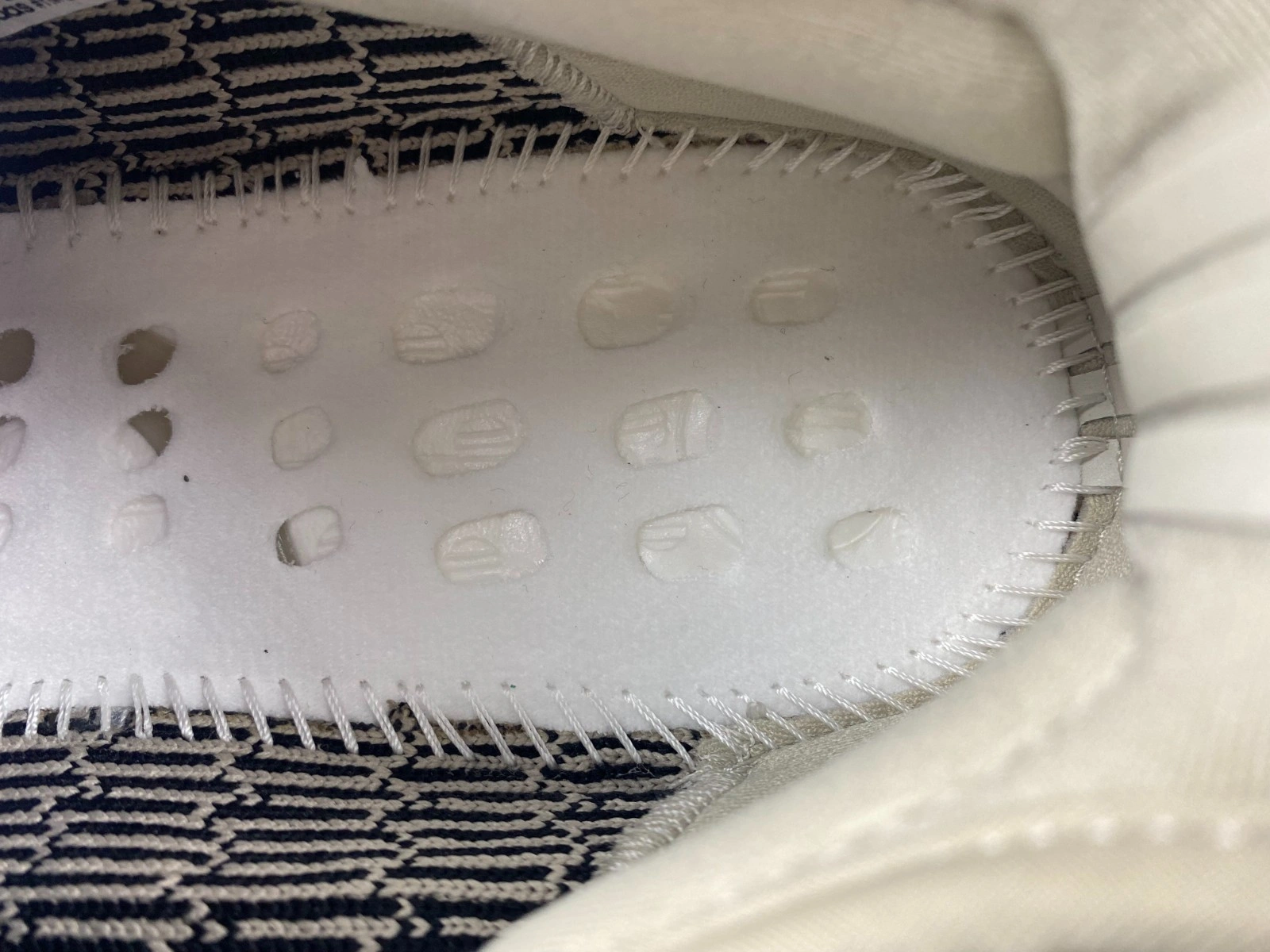 adidas Yeezy Boost 350 V2 Beige Black HP7870
