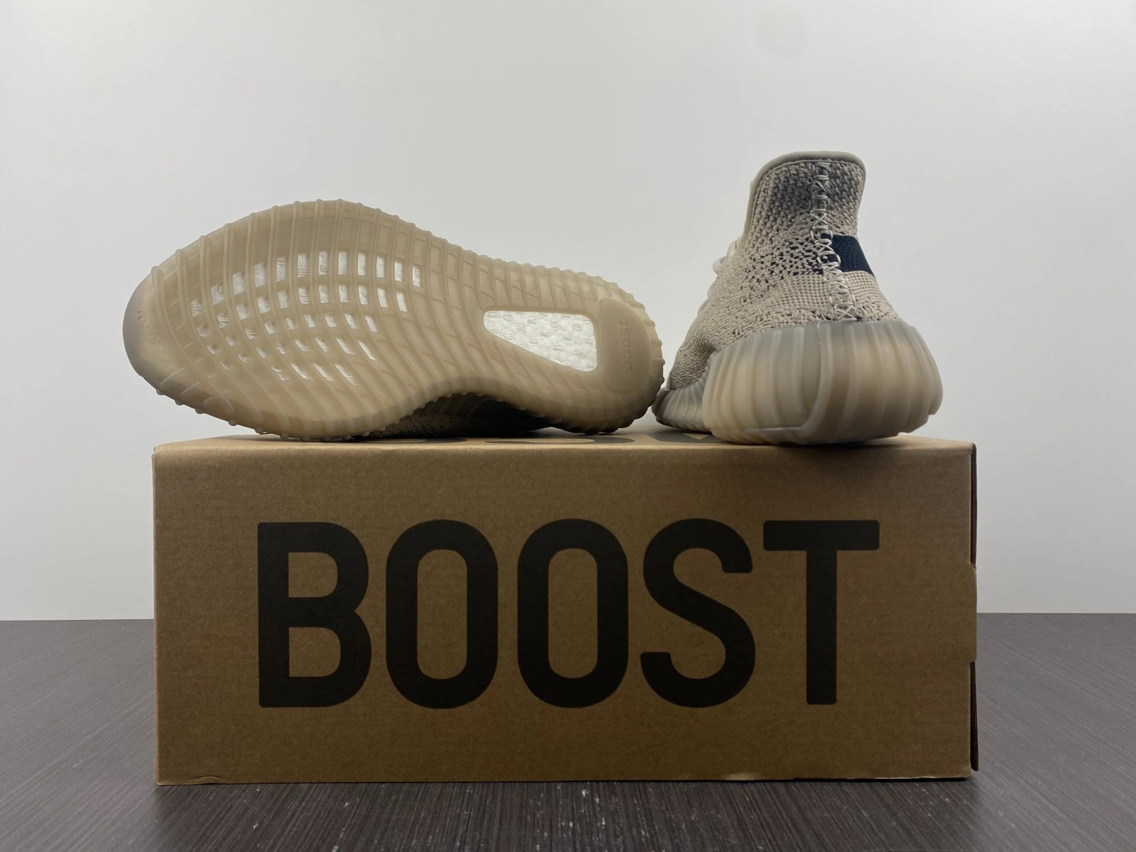 adidas Yeezy Boost 350 V2 Beige Black HP7870
