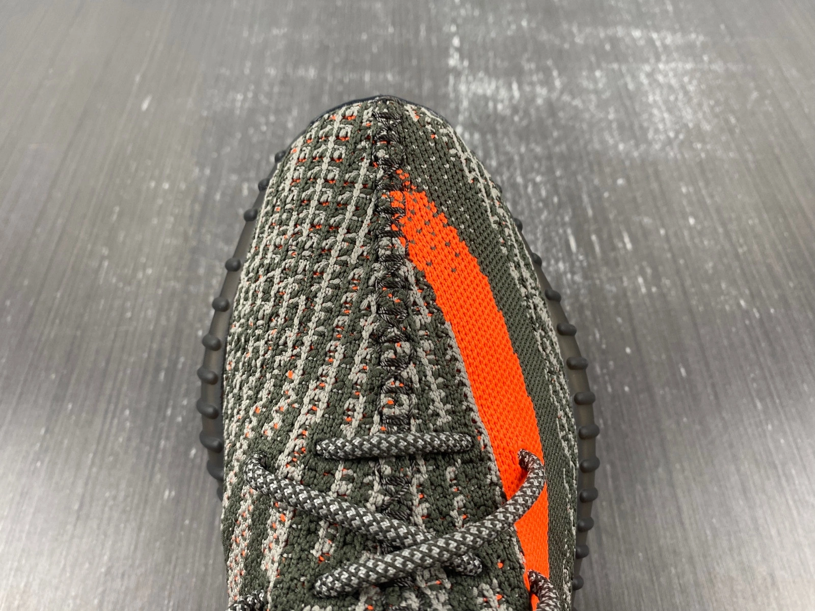 adidas Yeezy Boost 350 V2 Carbon Beluga HQ7045