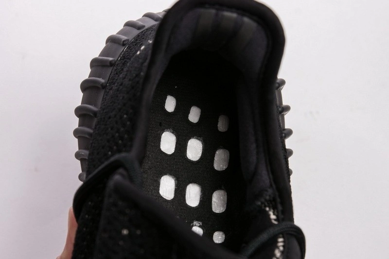 adidas Yeezy Boost 350 V2 Core Black White BY1604