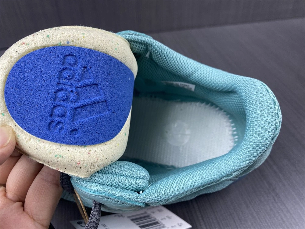 adidas Yeezy Boost 700 Faded Azure GZ2002