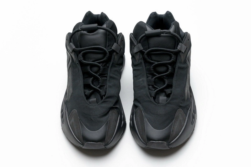 adidas Yeezy Boost 700 MNVN “Black”  FV4440