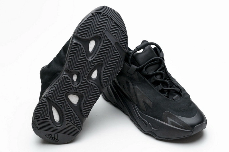 adidas Yeezy Boost 700 MNVN “Black”  FV4440