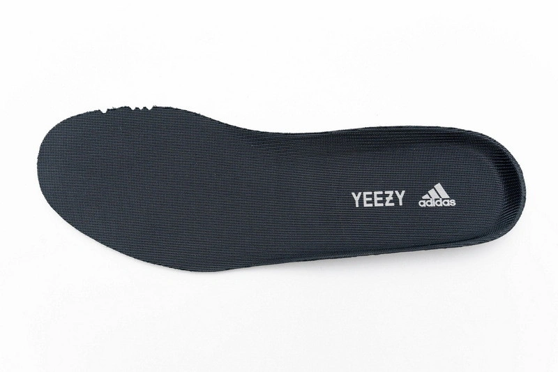 adidas Yeezy Boost 700 MNVN “Black”  FV4440