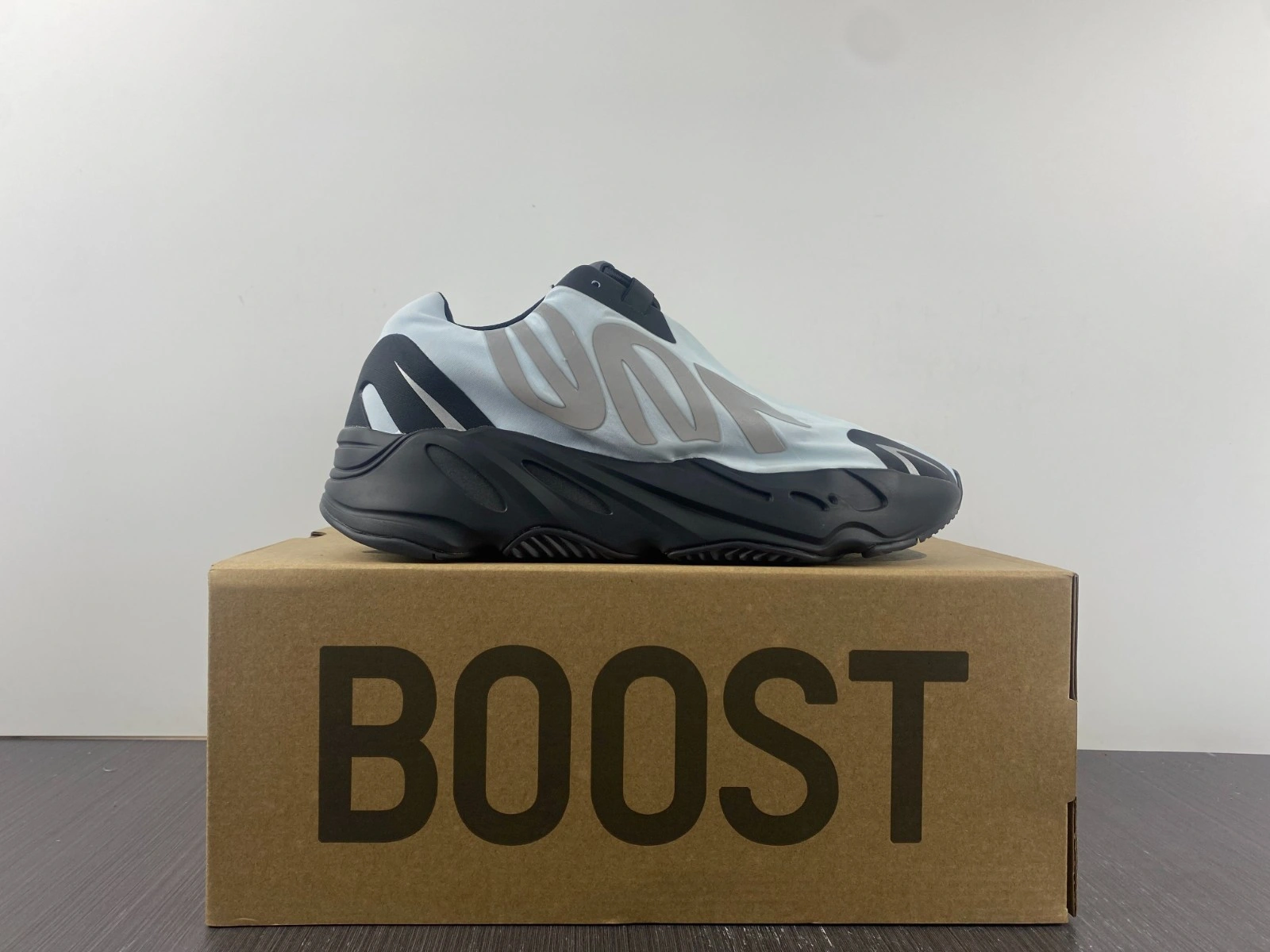 adidas Yeezy Boost 700 MNVN Blue Tint - GZ0711