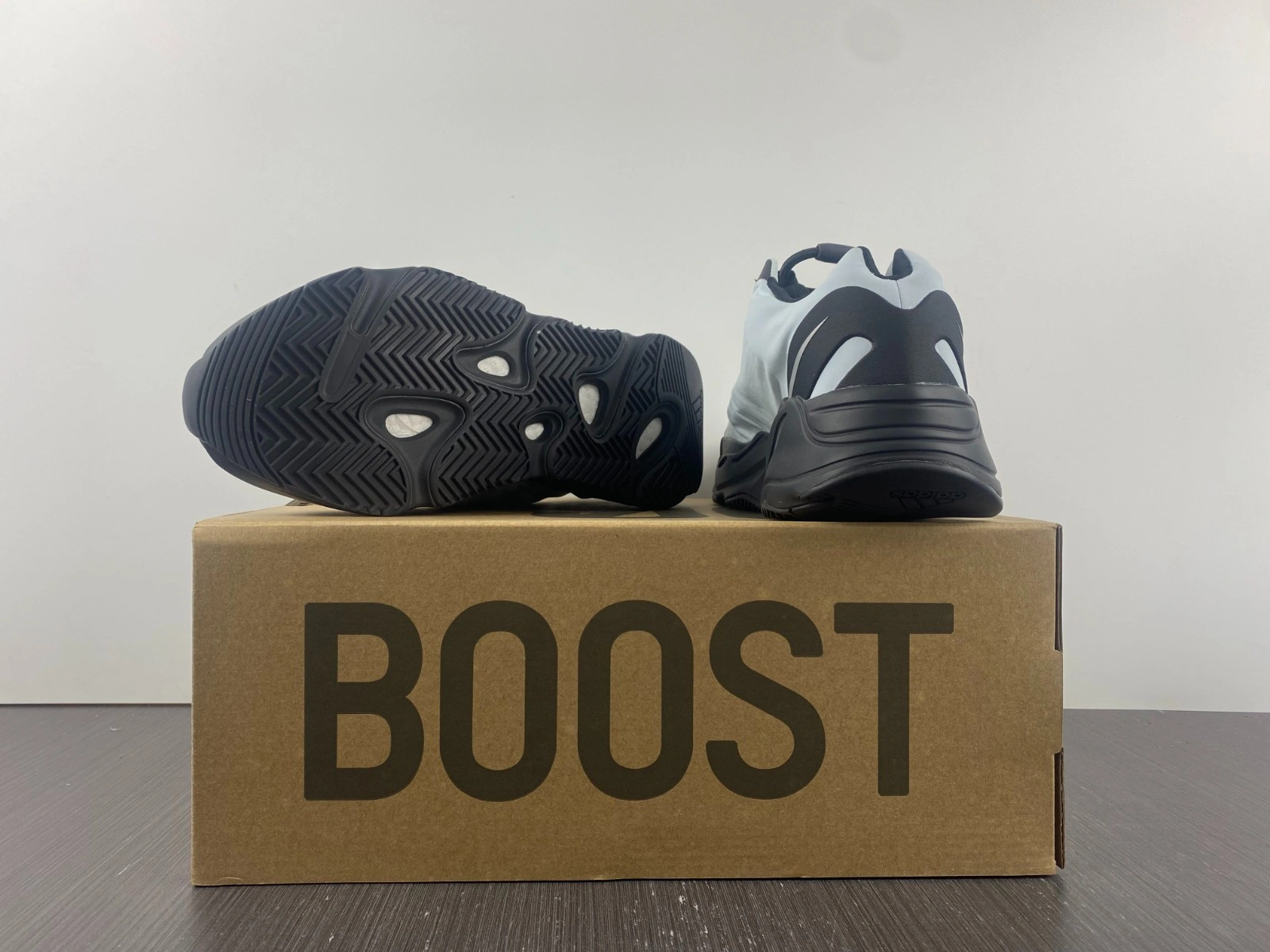 adidas Yeezy Boost 700 MNVN Blue Tint - GZ0711