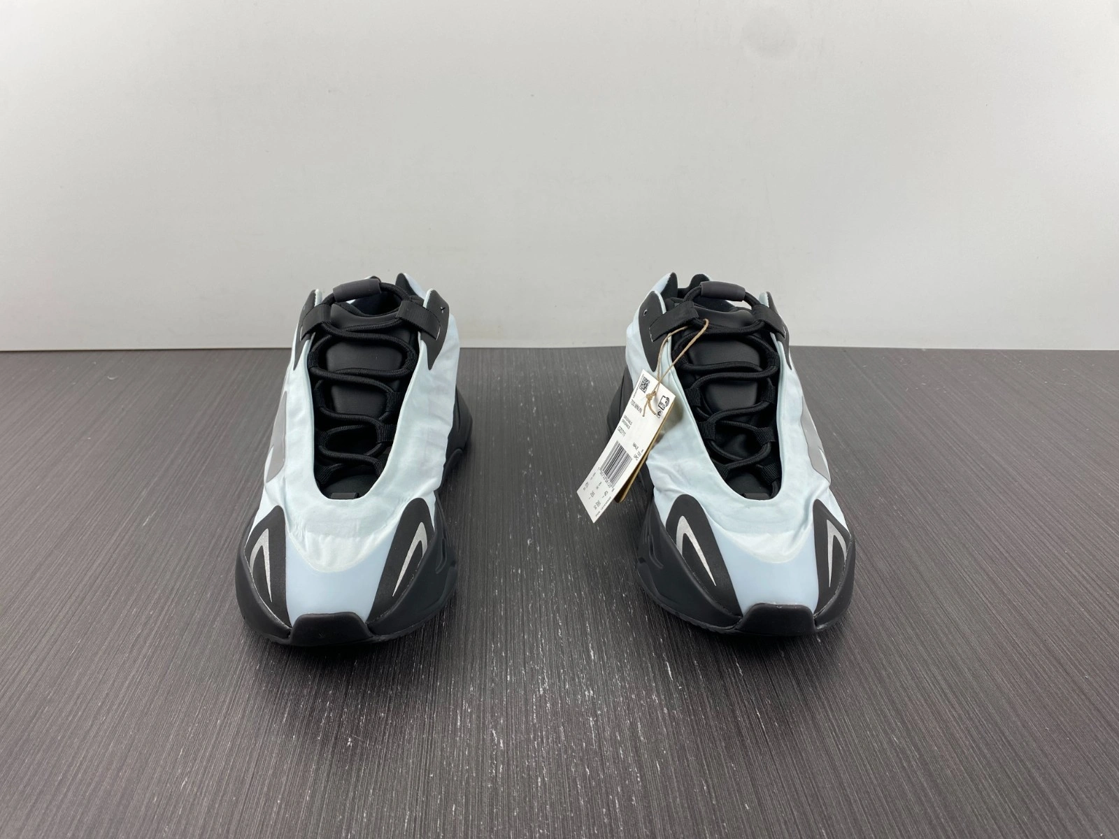 adidas Yeezy Boost 700 MNVN Blue Tint - GZ0711
