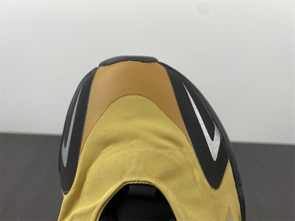 adidas Yeezy Boost 700 MNVN “Honey Flux”  GZ0717