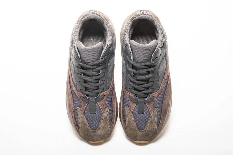 adidas Yeezy Boost 700 Mauve EE9614