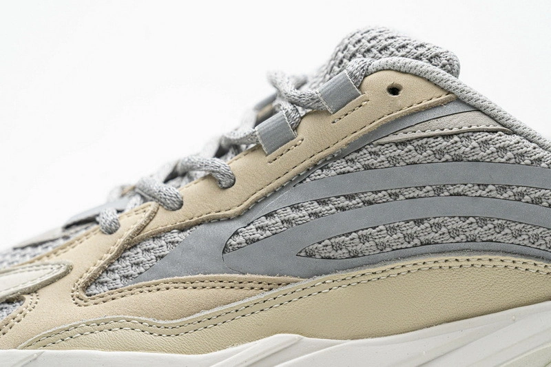 adidas Yeezy Boost 700 V2 Cream Cream  GY7924