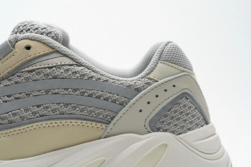 adidas Yeezy Boost 700 V2 Cream Cream  GY7924