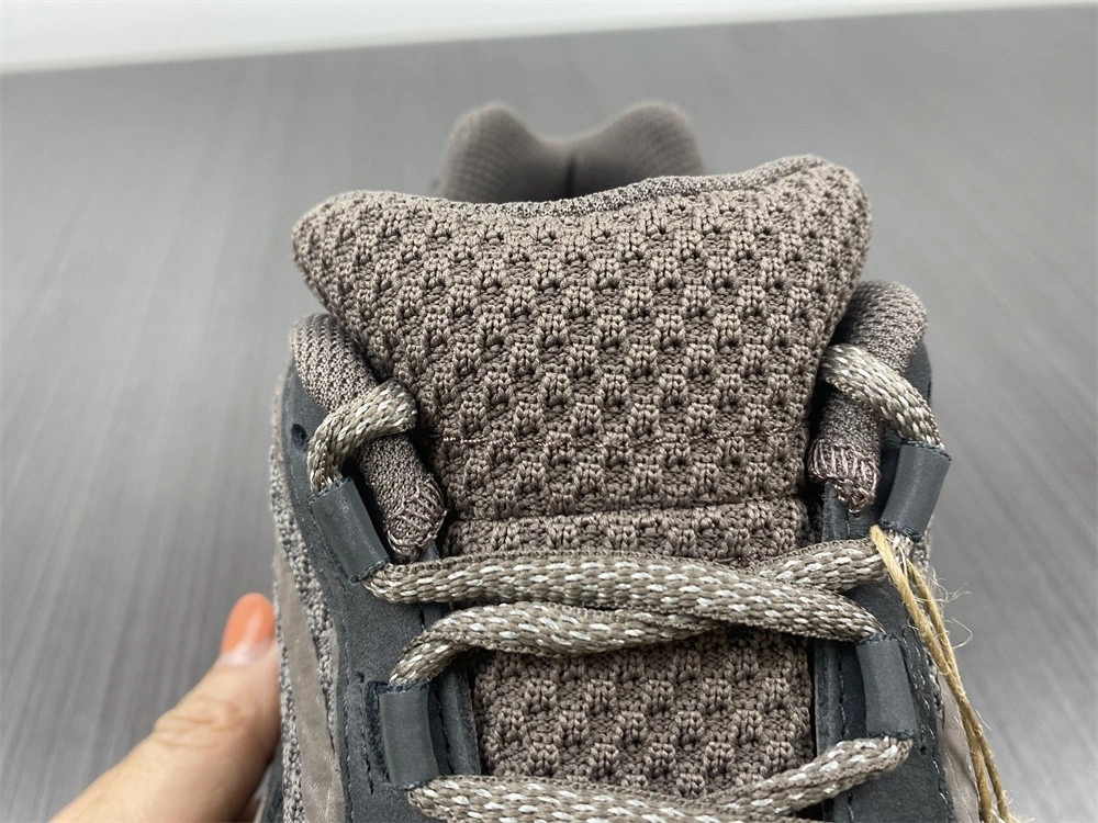adidas Yeezy Boost 700 V2 Geode - EG6860
