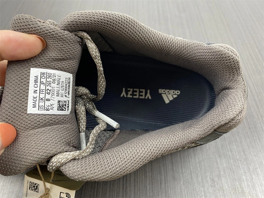 adidas Yeezy Boost 700 V2 Geode - EG6860