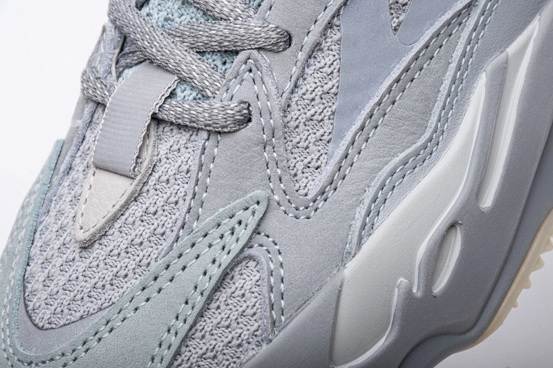 adidas Yeezy Boost 700 V2 Inertia   FW2549