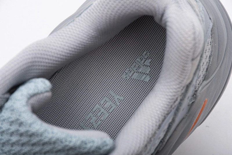 adidas Yeezy Boost 700 V2 Inertia   FW2549