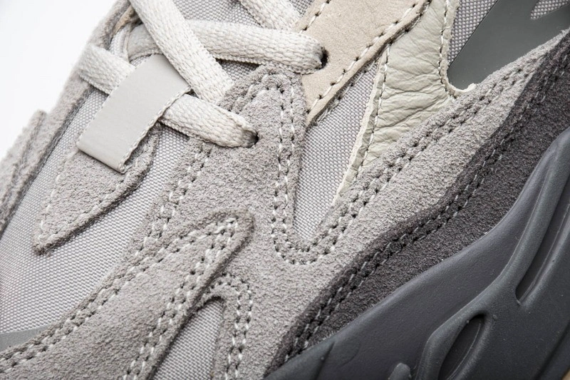 adidas Yeezy Boost 700 V2 Tephra   FU7914