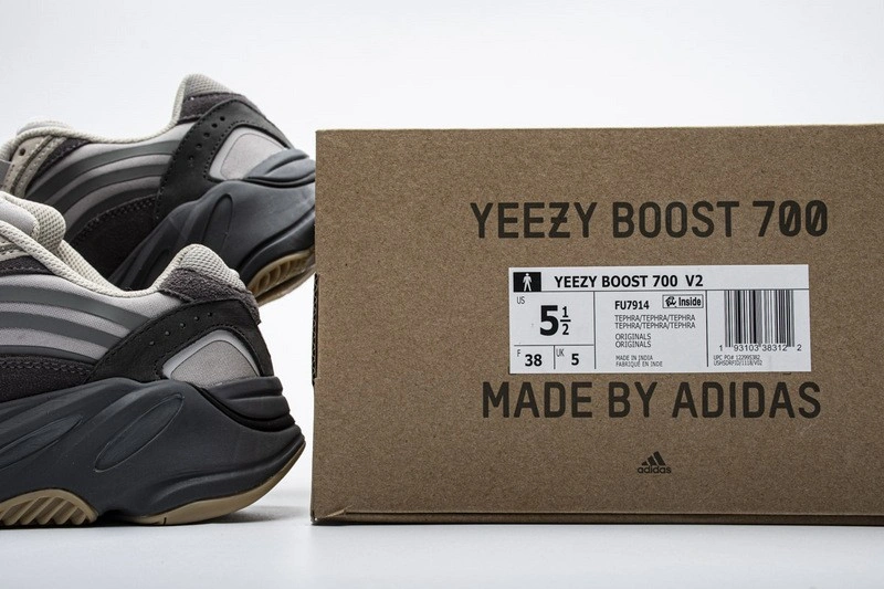 adidas Yeezy Boost 700 V2 Tephra   FU7914