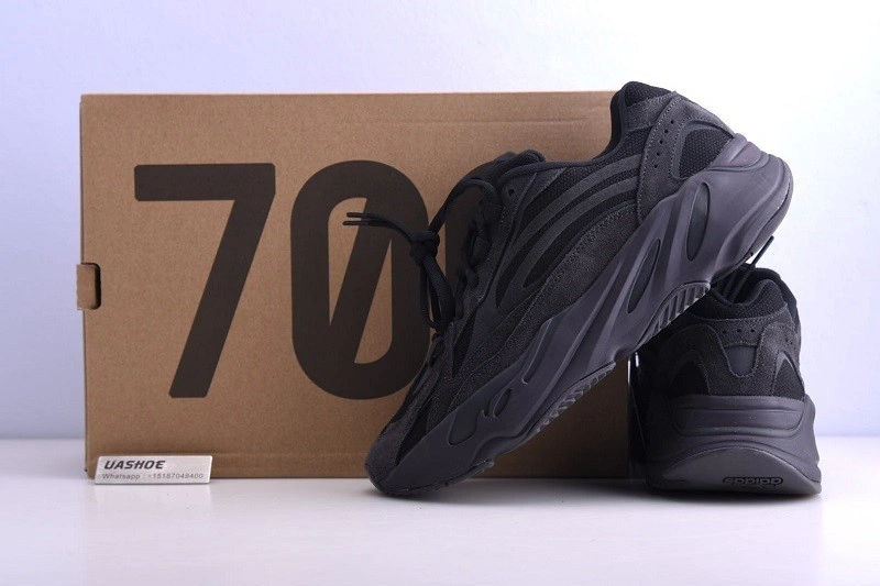adidas Yeezy Boost 700 V2 Vanta   FU6684