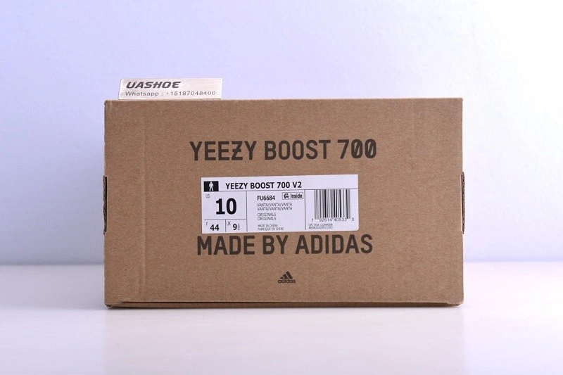 adidas Yeezy Boost 700 V2 Vanta   FU6684