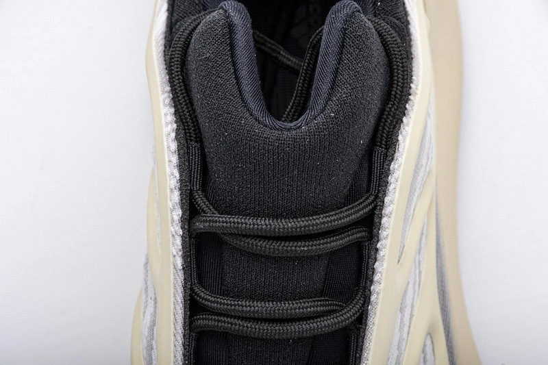 adidas Yeezy Boost 700 V3 'Azael'   FW4980