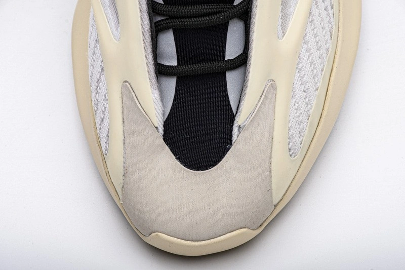 adidas Yeezy Boost 700 V3 'Azael'   FW4980