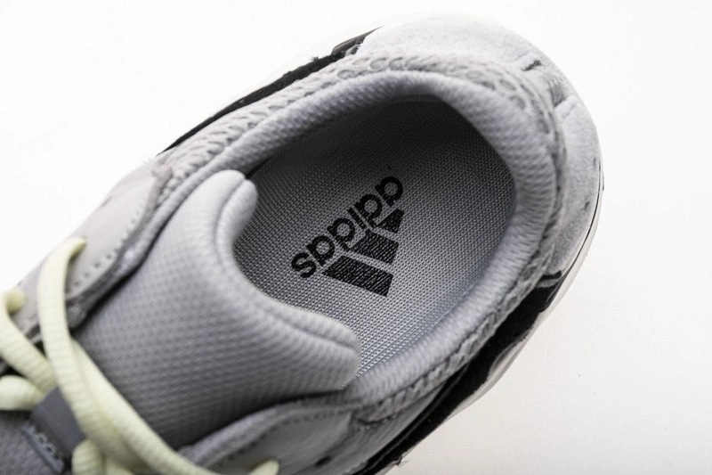 adidas Yeezy Boost 700 Wave Runner Solid Grey B75571