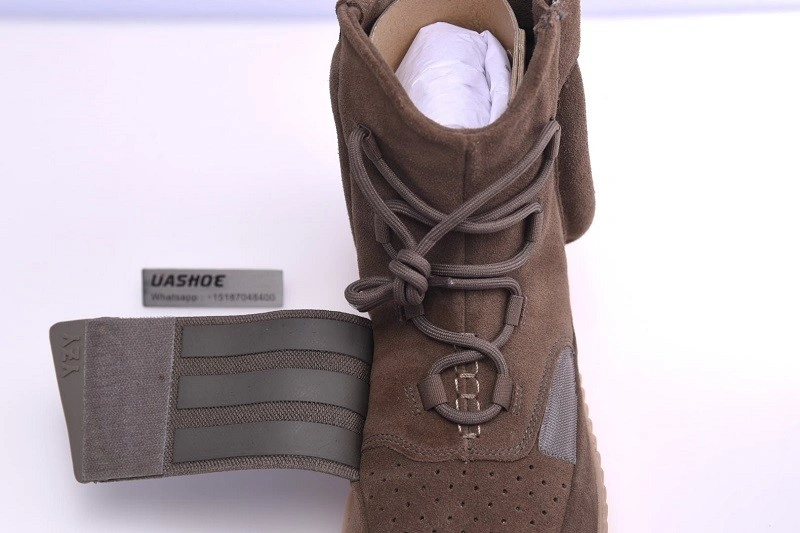 adidas Yeezy Boost 750 Light Brown Gum Chocolate   BY2456