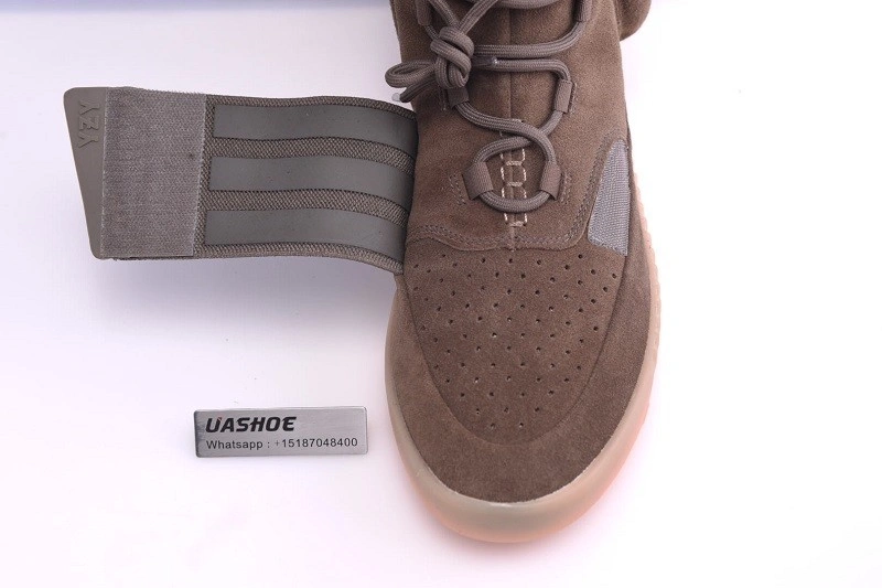 adidas Yeezy Boost 750 Light Brown Gum Chocolate   BY2456