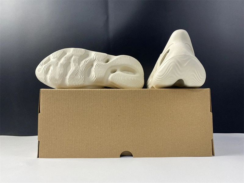adidas Yeezy Foam RNNR Ararat - G55486