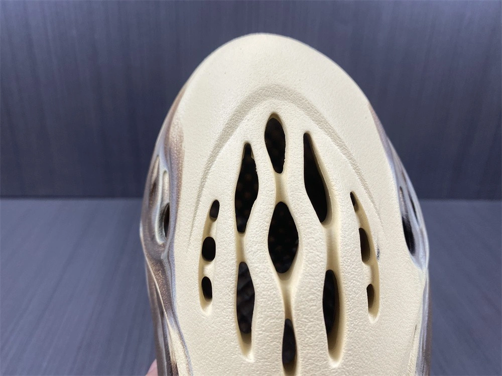 adidas Yeezy Foam RNNR MX Cream Clay - GX8774