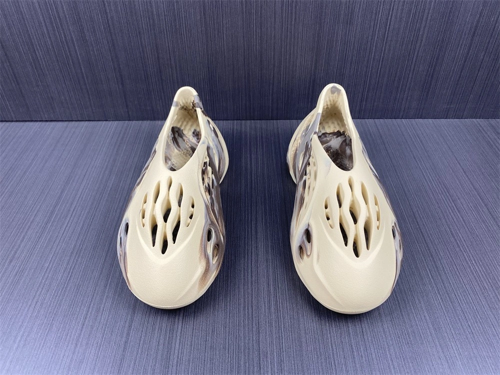 adidas Yeezy Foam RNNR MX Cream Clay - GX8774