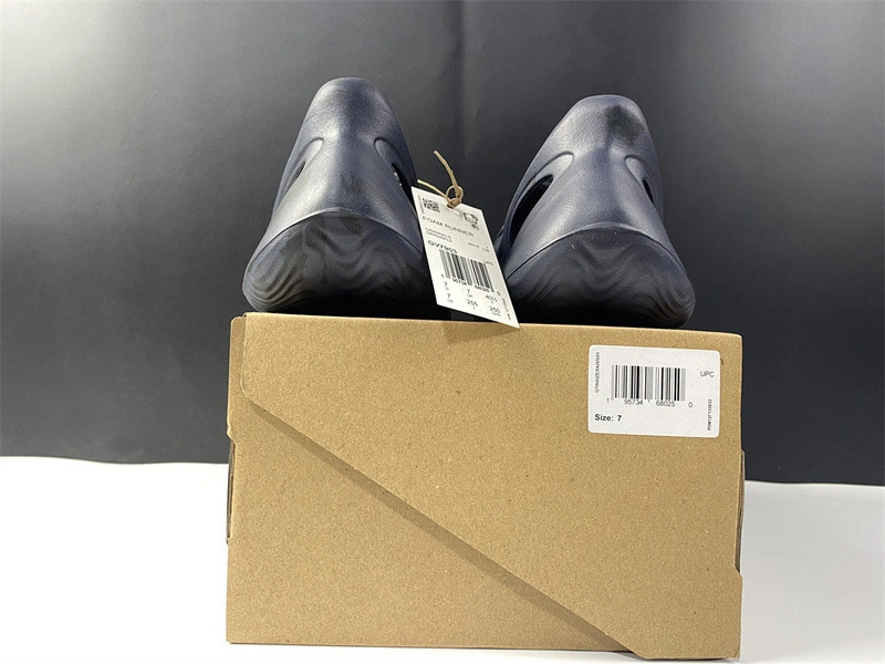adidas Yeezy Foam RNNR Mineral Blue - GV7903