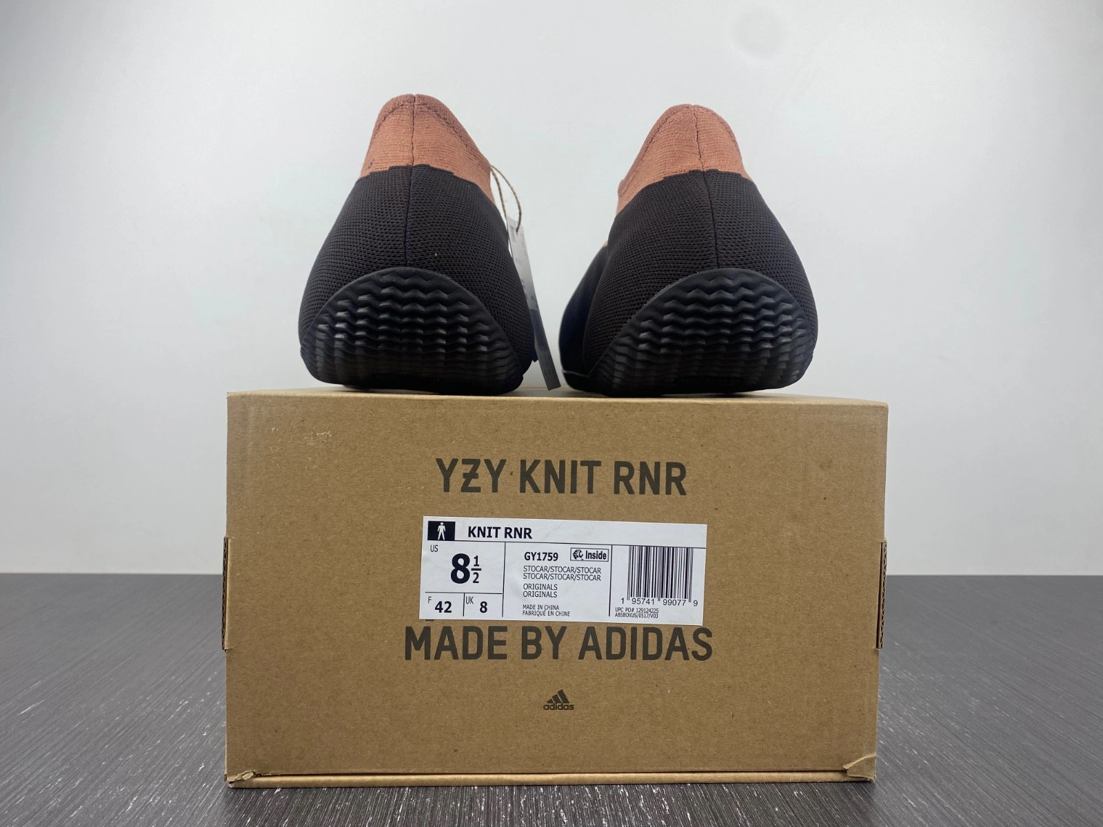 adidas Yeezy Knit RNR Stone Carbon - GY1759
