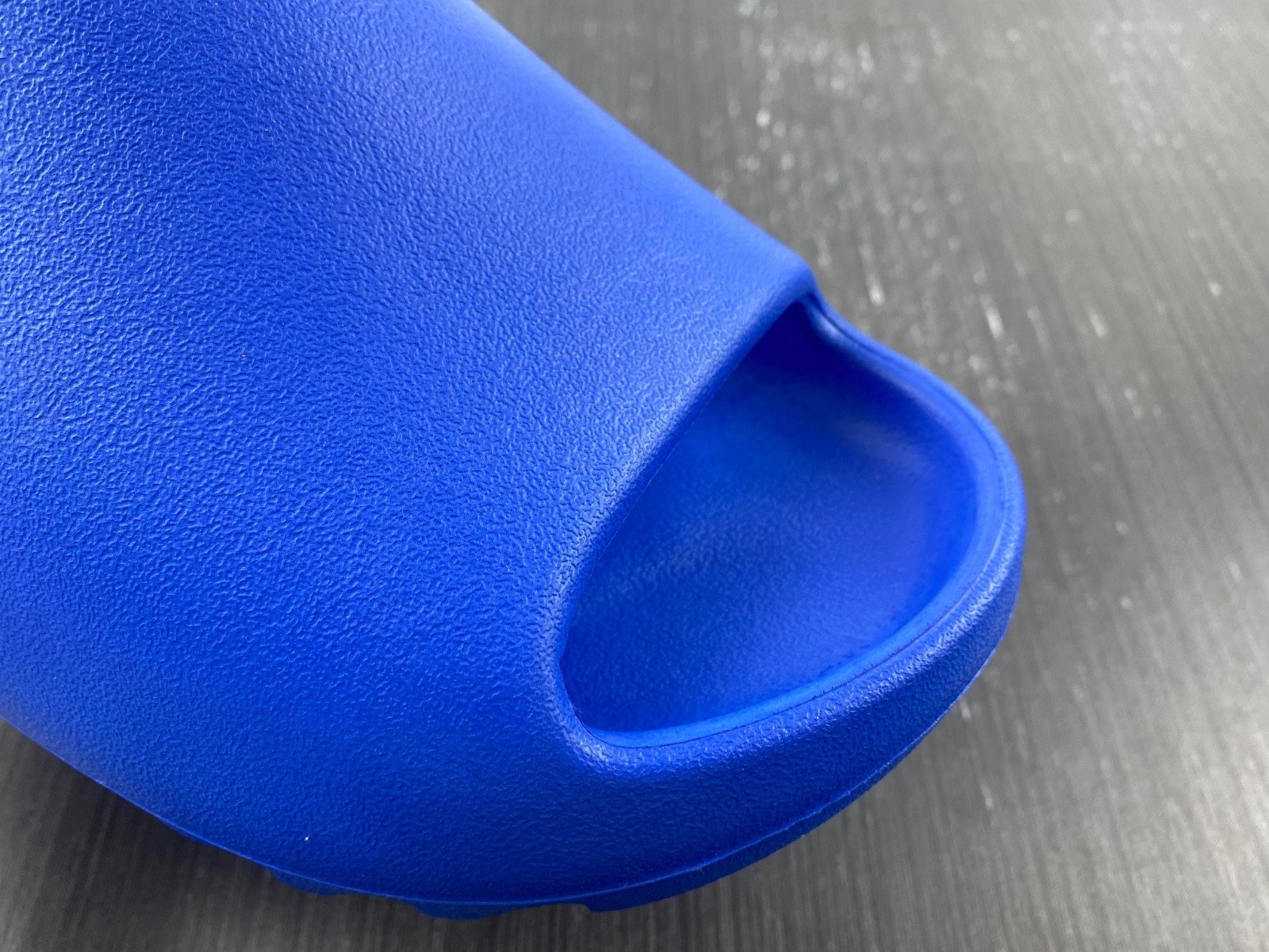 adidas Yeezy Slide “Azure” ID4133