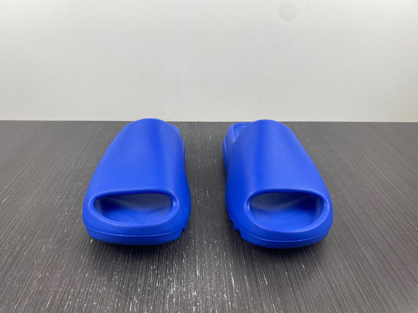 adidas Yeezy Slide “Azure” ID4133