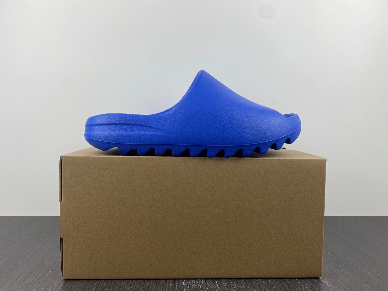 adidas Yeezy Slide “Azure” ID4133