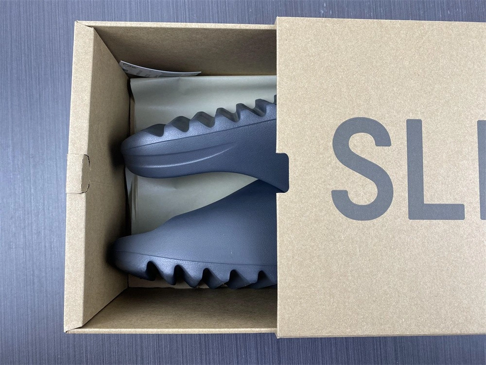 adidas Yeezy Slide Black Onyx HQ6448