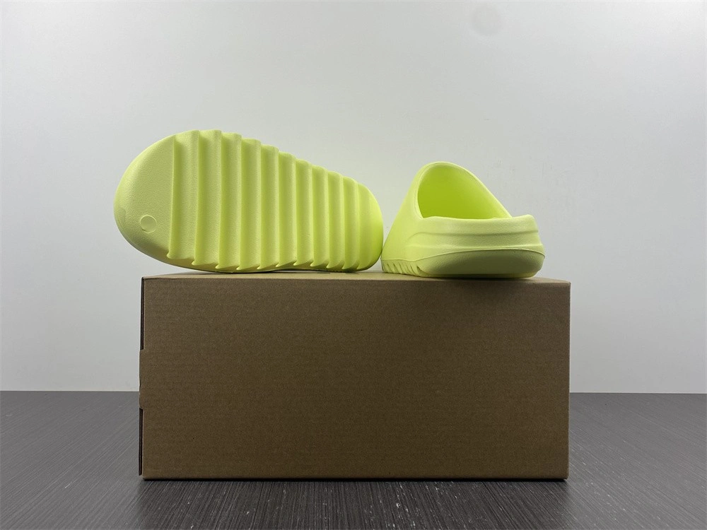 adidas Yeezy Slide Glow Green (2022) (Restock) - HQ6447