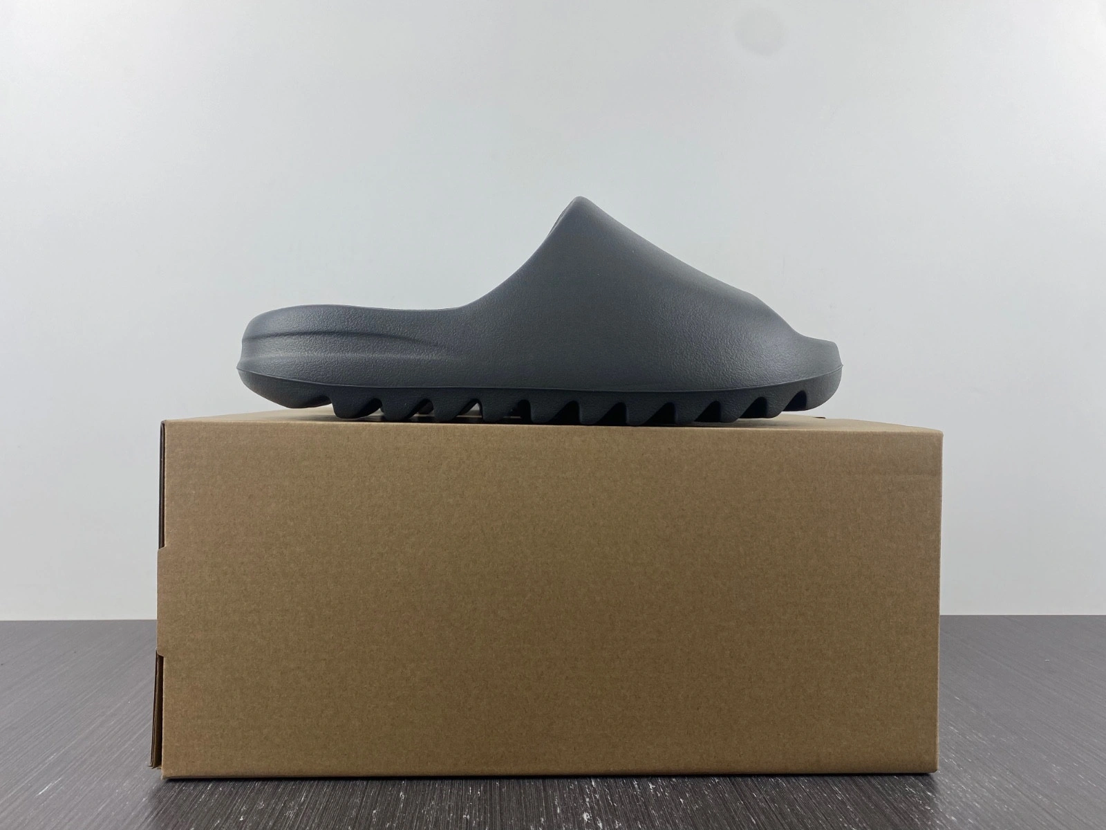 adidas Yeezy Slide Granite - ID4132
