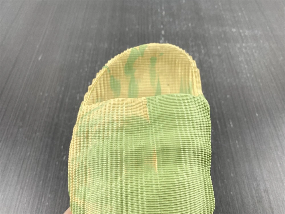 adidas adilette 22 “Magic Lime”  GY1597