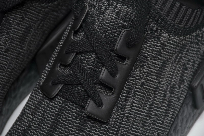 adidas nmd R1 Pitch Black  S80489