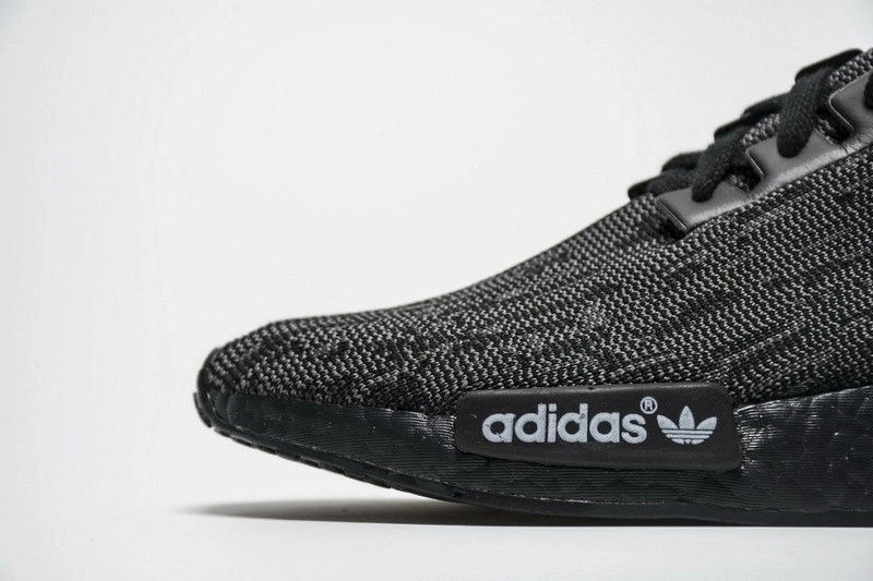 adidas nmd R1 Pitch Black  S80489
