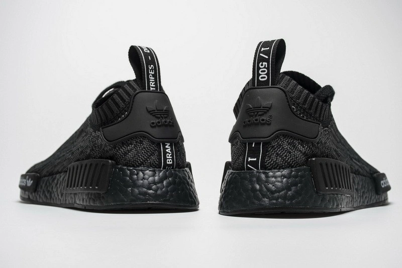 adidas nmd R1 Pitch Black  S80489