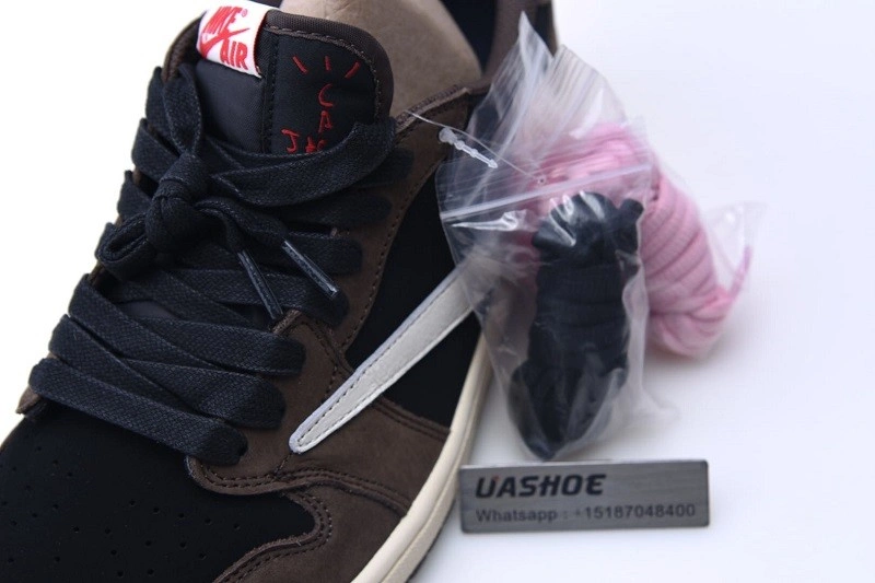 air Jordan 1  x Travis Scott  Low  OG  CQ4277-001