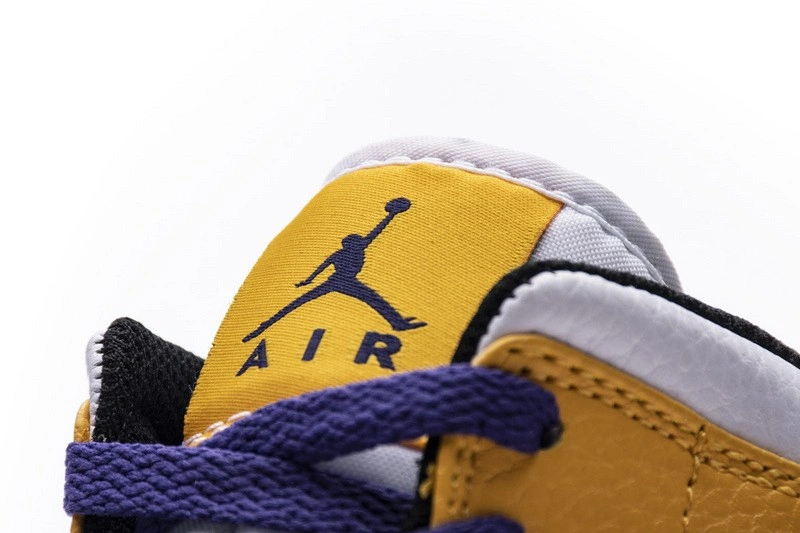air Jordan 1 Mid SE Lakers  852542-700